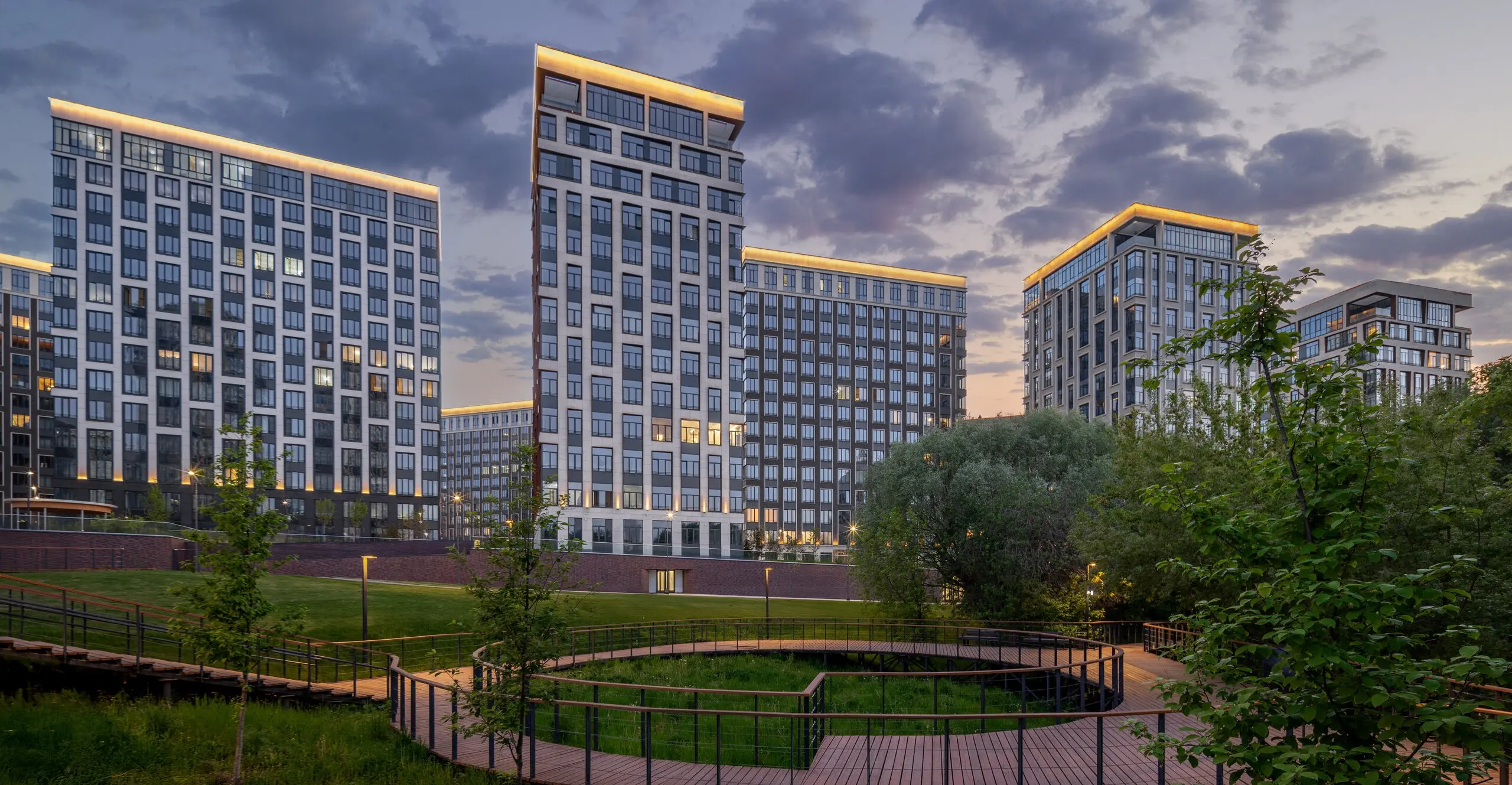 «West Garden (Вест Гарден)»